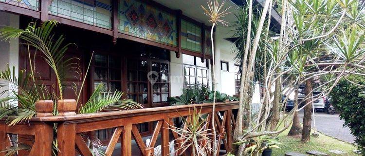 Rumah Sejuk Terawat Di Dago Bandung 1