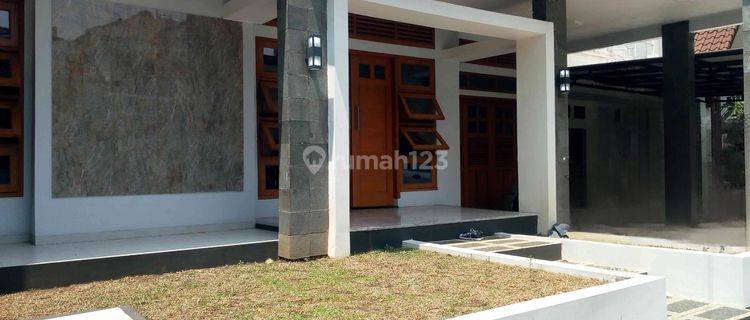 Rumah Bagus Siap Huni Di Antapani Bandung 1