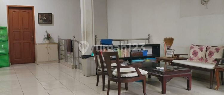 House for sale in Pluit, North Jakarta 1