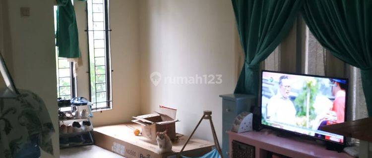 Rumah Bagus Sekali Furnished SHM di Jl.beruang, Tangerang Selatan 1