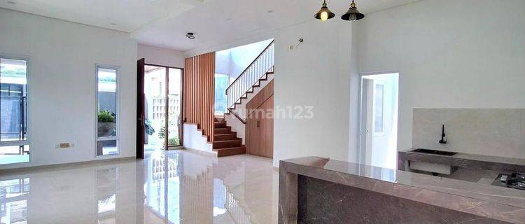 Rumah 2 Lantai Bagus SHM di Kucica, Bintaro Tangerang Selatan 1