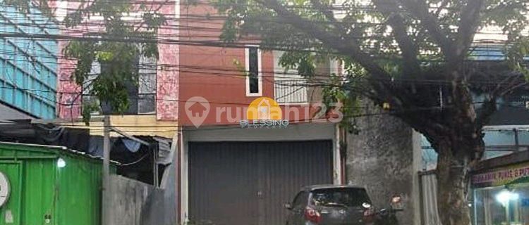 Two-Story Shophouse Suitable for Office or Business on Jl. Gajah Raya Semarang 1