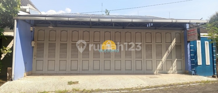 D House in Unggaran Area, Suitable for Residence or Investment 1