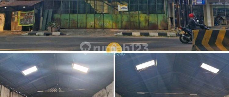 Warehouse on the Side of Pudak Payung Highway, Semarang 1