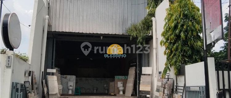 A D Shop on Pantura Street, East Semarang 1