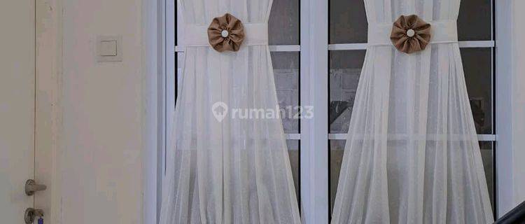 Rumah Tengah Kota Semi Furnished Di Perumahan Paramount Semarang Barat 1
