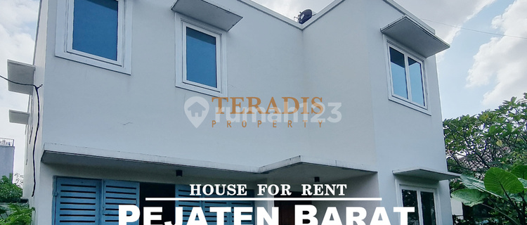 For Rent: House In The Compound, West Pejaten 1
