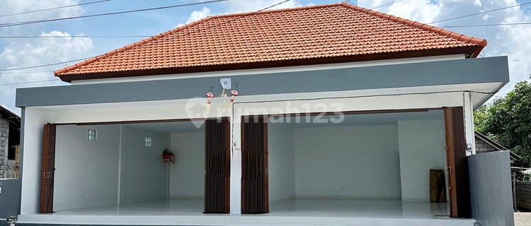 New Shop Ready to Use in Strategic Restaurant Area 1