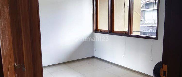 Rumah Bagus 2 Lantai Minimalis Modern Semi Furnished Siap Huni di Setraduta Bandung 1