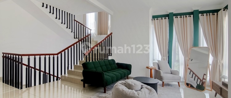 Disewakan Rumah 3 Lantai di Setra Duta Harmony One Gate System Hunian Asri dan Nyaman dengan Lokasi Strategis 1