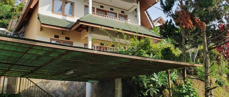 Rumah Cantik 2 Lantai Full Furnished Lingkungan Nyaman Siap Huni di Dago Pakar Bandung 1