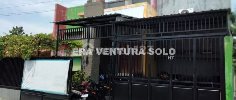 House and Strategic Business Location in Kartasura 1