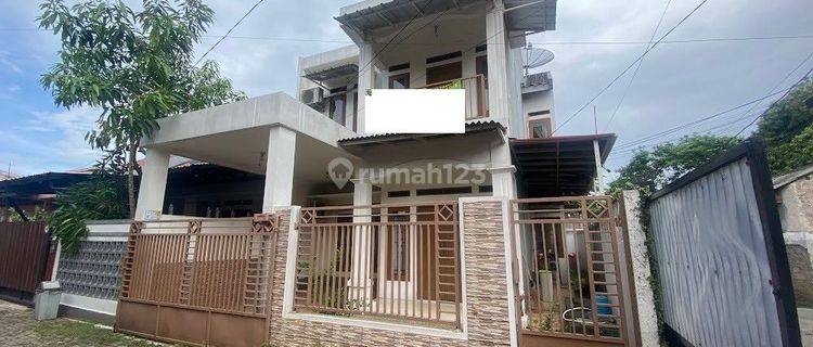 Dijual Murah Rumah Luas Terdapat Balkon Dekat Mall SHM J24734 1