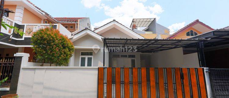 Rumah Murah Modern Lingkungan Nyaman & Aman Dekat Tol SHM J15438 1