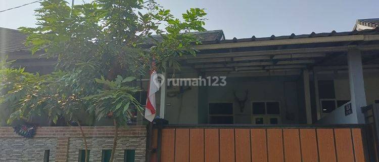 Rumah 2 Lt SHM 15 Menit ke RS Mitra Keluarga Gading Serpong J27006 1