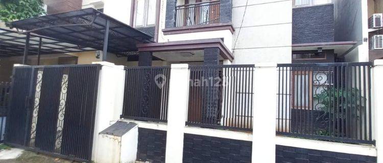 Rumah mewah dijual di griya loka 1