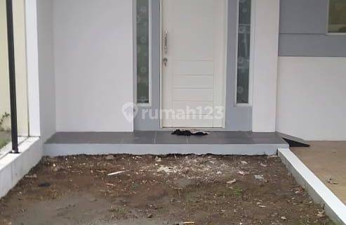 Disewakan Rumah Siap Huni Di Pinus Regensi Soekarno Hatta 1