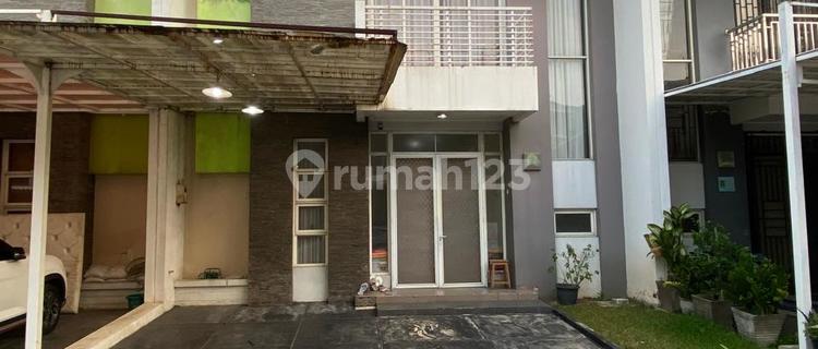For Sale Ready-to-Live House in Green Lake City Cipondoh, Tangerang 1