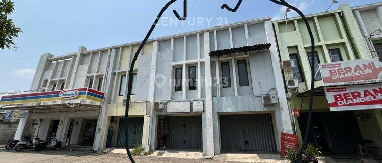 2 Unit Ruko Gandeng Siap Pakai Di Taman Royal Cipondoh Tangerang  1