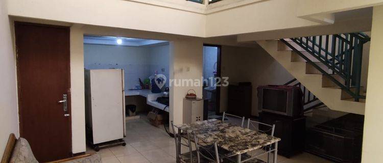 Rumah Dukuh Kupang Surabaya Strategis 1