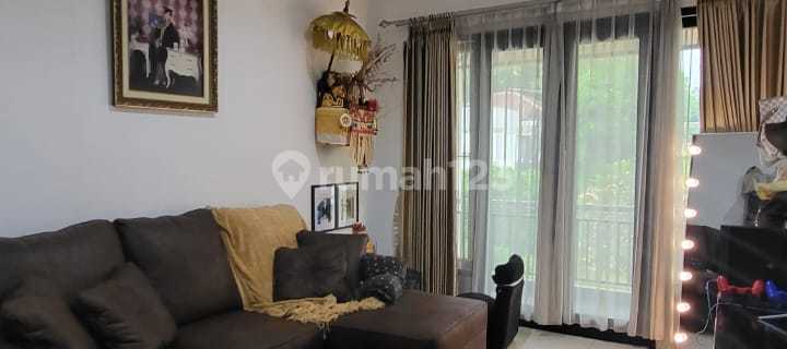 Rumah Cantik di Bsd 2 Lantai Semi Furnish Siap Huni Lokasi Bagus 1