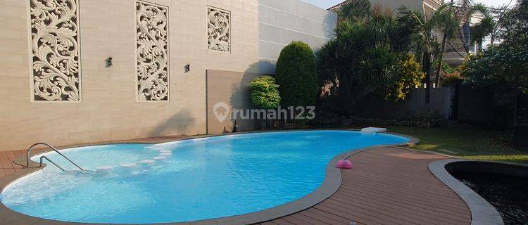 Jual Rumah Mewah Ada Pool, Lift, Uk 24x29,5 di Sunter Danau Indah 1