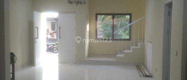 Disewakan Rumah Murah 2lantai di Cluster Zebrina Jakarta Garden City Jakarta Timur Siaphuni Minimalis Modern 1