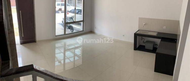 Disewakan Rumah Golf Island Piano 3 Lantai Ready Cuma 120 di PIK 1