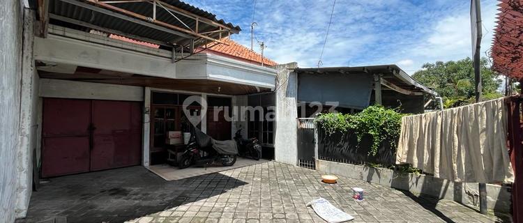 Rumah Luas Bagus Siap Pakai di Jalan Citarum 1