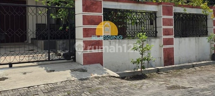 Nice Strategic Ready-to-Use House on North Citarum Boulevard 1