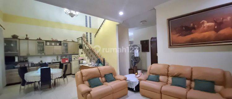 Rumah 2 Lantai Bagus di Burangrang, Bandung 1