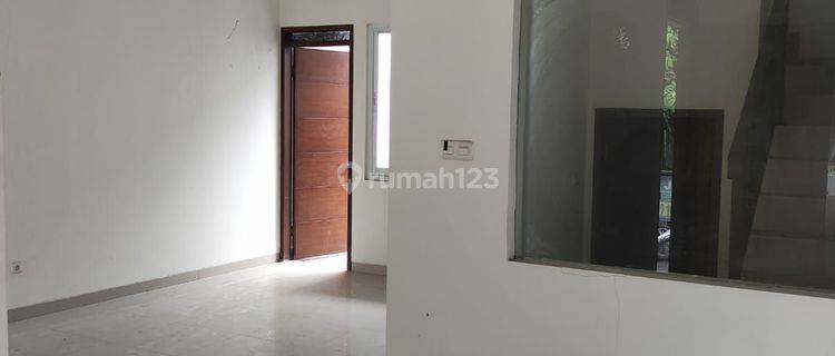 Dijual Rumah Baru Minimalis di Taman Holis Indah 1