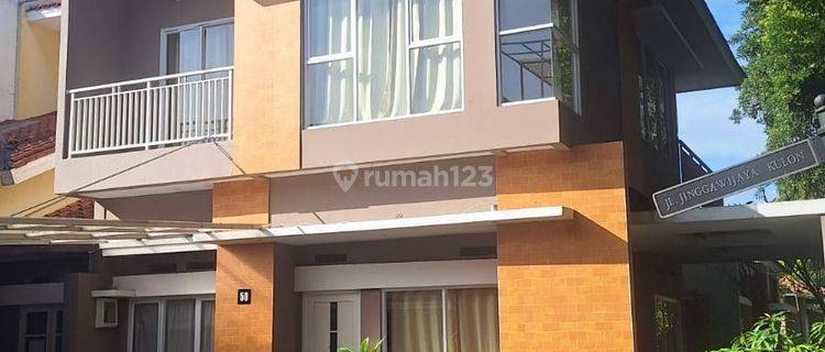 Disewakan Rumah 2 Lantai Di Kota Baru Parahyangan 1