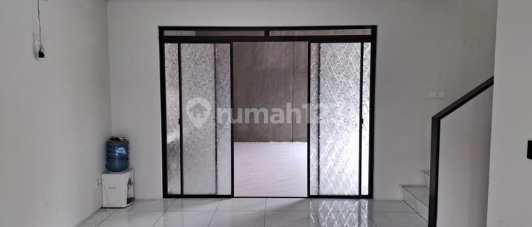 Rumah baru sudah renovasi Tarubawana KBP 1