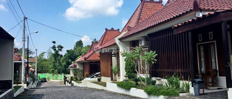 Dekat Jl. Magelang, Rumah Joglo Modern Si Jongke Dalam Perumahan 1