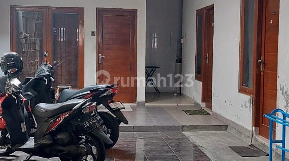 Exclusive Boarding House, Ring 1 UII Kaliurang, 2 Minutes to Campus - Entire Building 1
