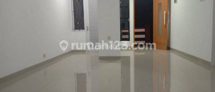 Disewakan rumah siap huni 2lantai di cipadu Tangerang Selatan 1