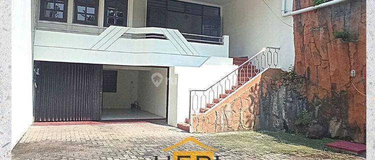 RUMAH BAGUS DISEWAKAN, SEMARANG ATAS. KONDISI SIAP PAKAI 1