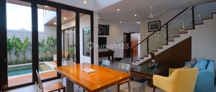 VILLA JUAL LOKASI STRATEGIS PERUMAHAN ONE GATE SYSTEM DI SEMINYAK KUTA 1