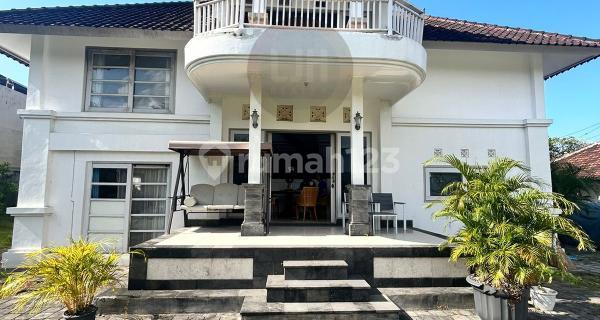 Maintained 2 Storey House at Kuta Area, Located In Tourist Area, It Has a Big Garden, Closse to Sunset Road, Seminyak and Kuta Beach 1