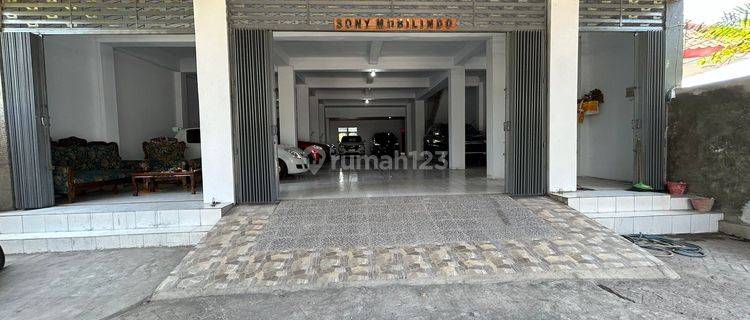 3-Storey Building for Sale in Gatsu Tengah Close to Living World and Teras Ayung Housing, Denpasar 1