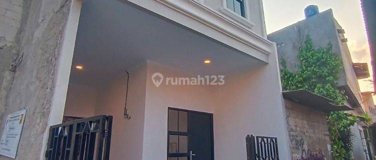 RUMAH MURAH DUA LANTAI  1