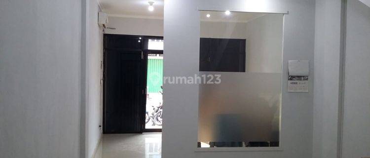 Dijual Ruko 2.5 lt, semi furnish, air pam, tlp 2 line, listrik 5500w, shm di Ruko Pelangi, taman palem, jakbar 1