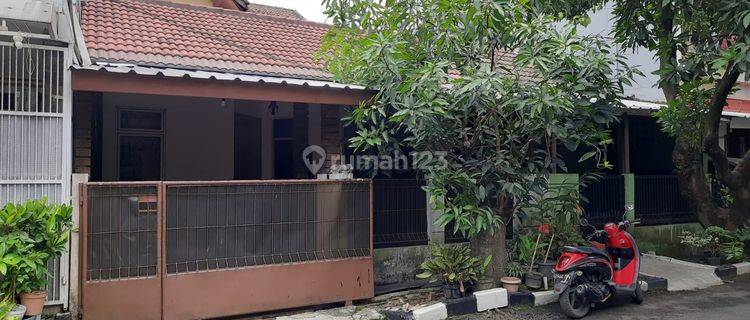 Rumah dijual 2lantai Perumahan Limus Pratama Regency 1