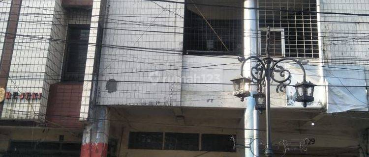 DIJUAL RUKO PUSAT KOTA BANDUNG 3.5 LANTAI DI MAINROAD CIBADAK 1 ARAH POSISI TERSEWA MIXUE SAMPAI 2025 LOKASI SUPER STRATEGIS 1
