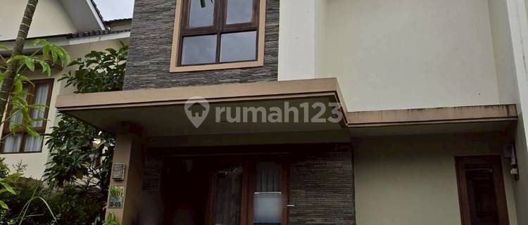 Disewakan Rumah 2 Lantai Di Villa Panbil, Muka Kuning 1