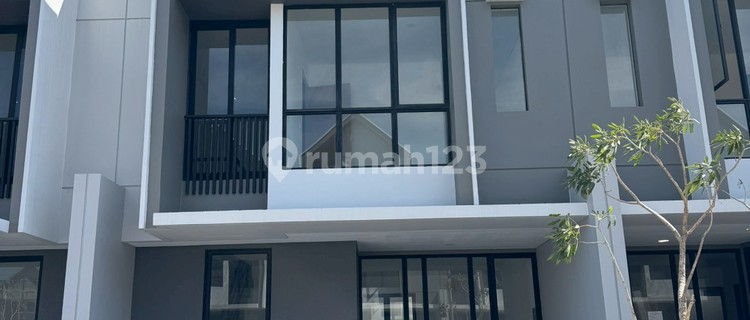 For Rent: 2-Story House in Garden Avenue, Bengkong 1