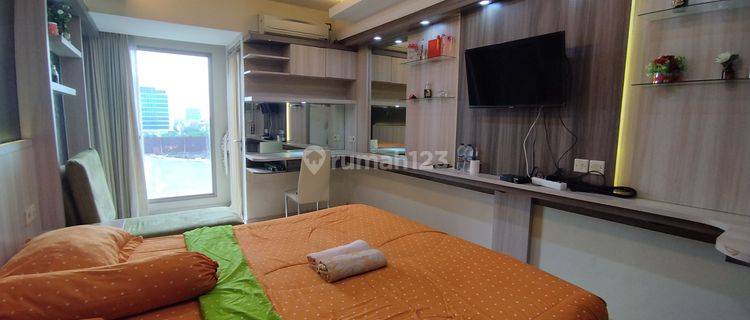 Sewa Apartemen Warhol Louis Kienne Simpang Lima Furnished Tengah Kota 1