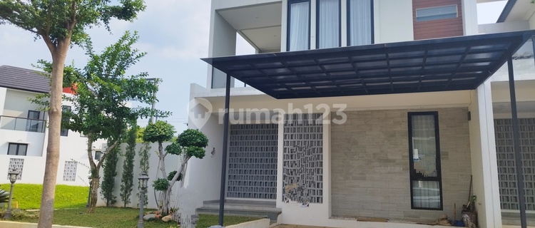 2-Story Fully Furnished House in BSB City Cluster Hilago Facing the Lake, Near Unika, Uptown Mall, Krapyak Toll Road. 1