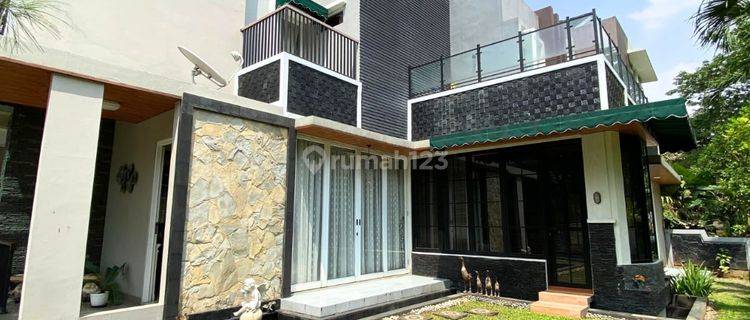 Rumah Mewah 2,5 Lantai Posisi Hook di Sektor 9 Bintaro Jaya 1